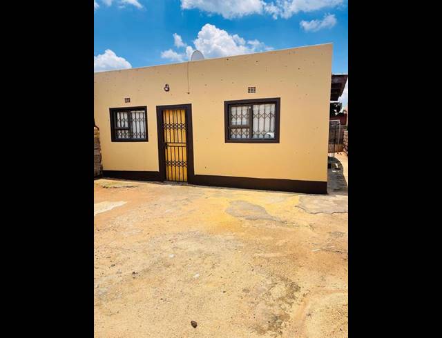 3 BEDROOM HOUSE FOR SALE IN RONDEBULT